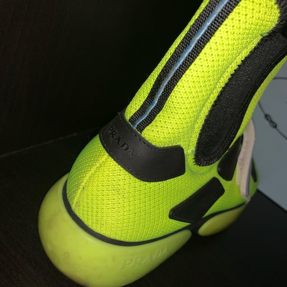 Prada shoes - Picture 7 of 9